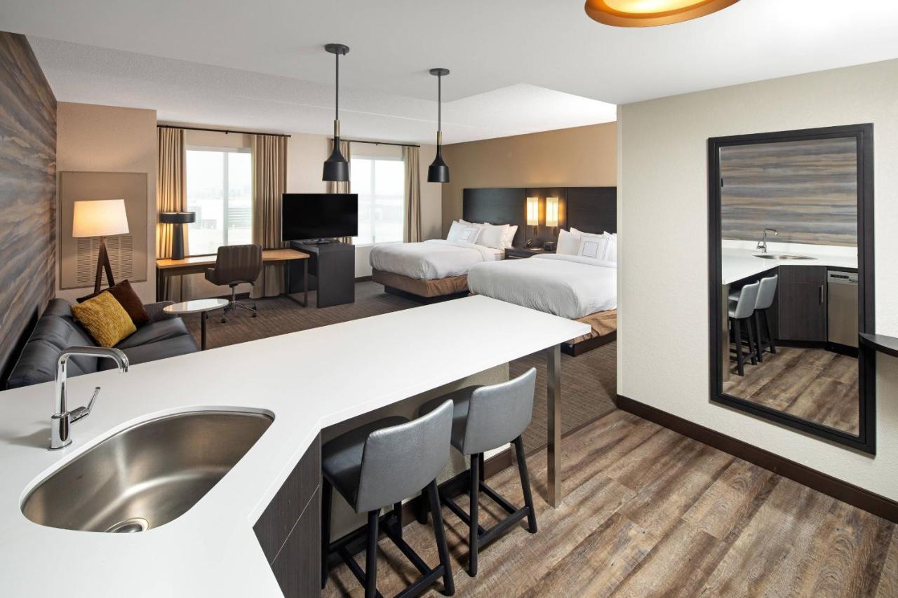 Residence Inn By Marriott Toronto Mississauga West Экстерьер фото