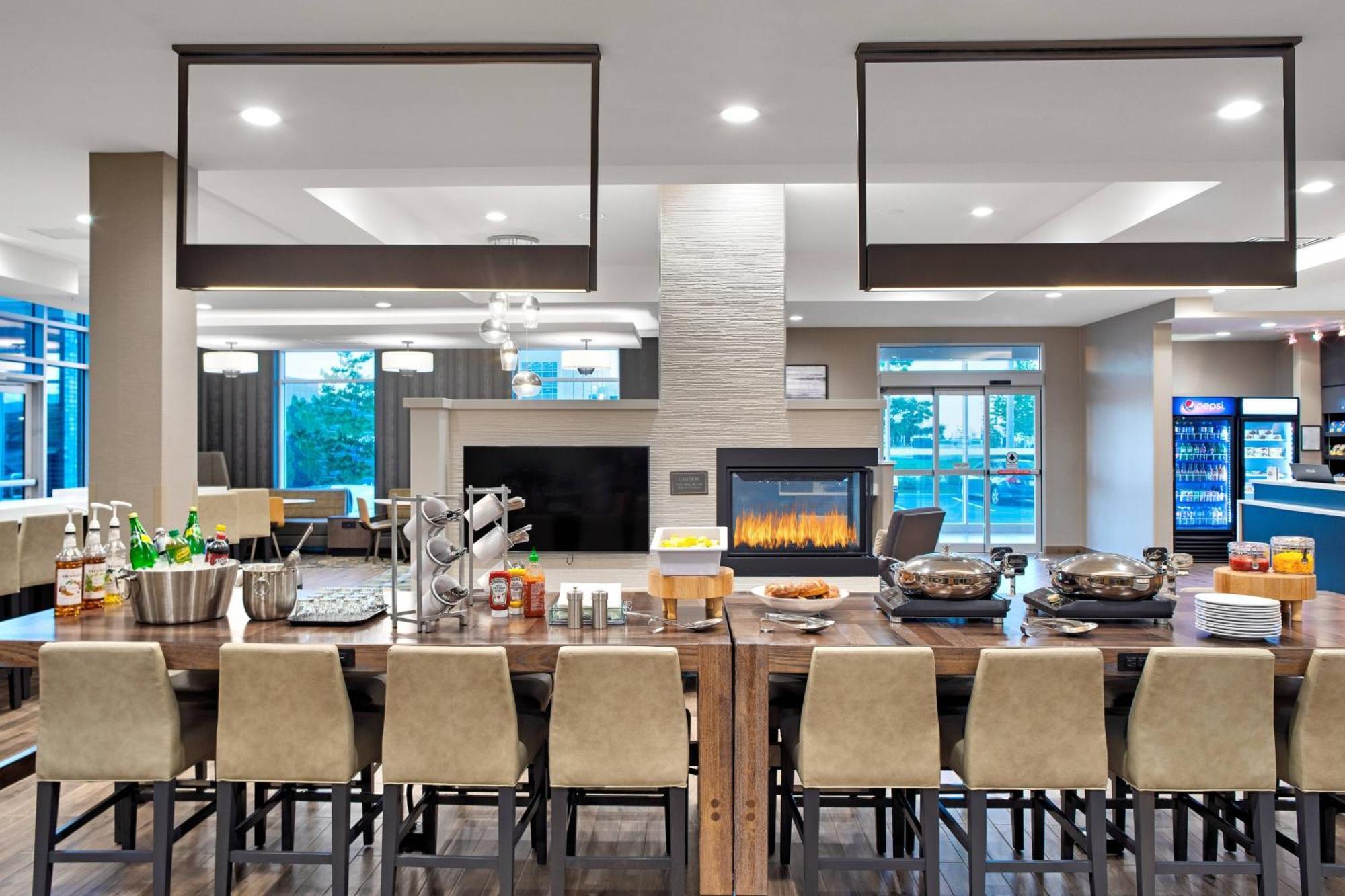 Residence Inn By Marriott Toronto Mississauga West Экстерьер фото